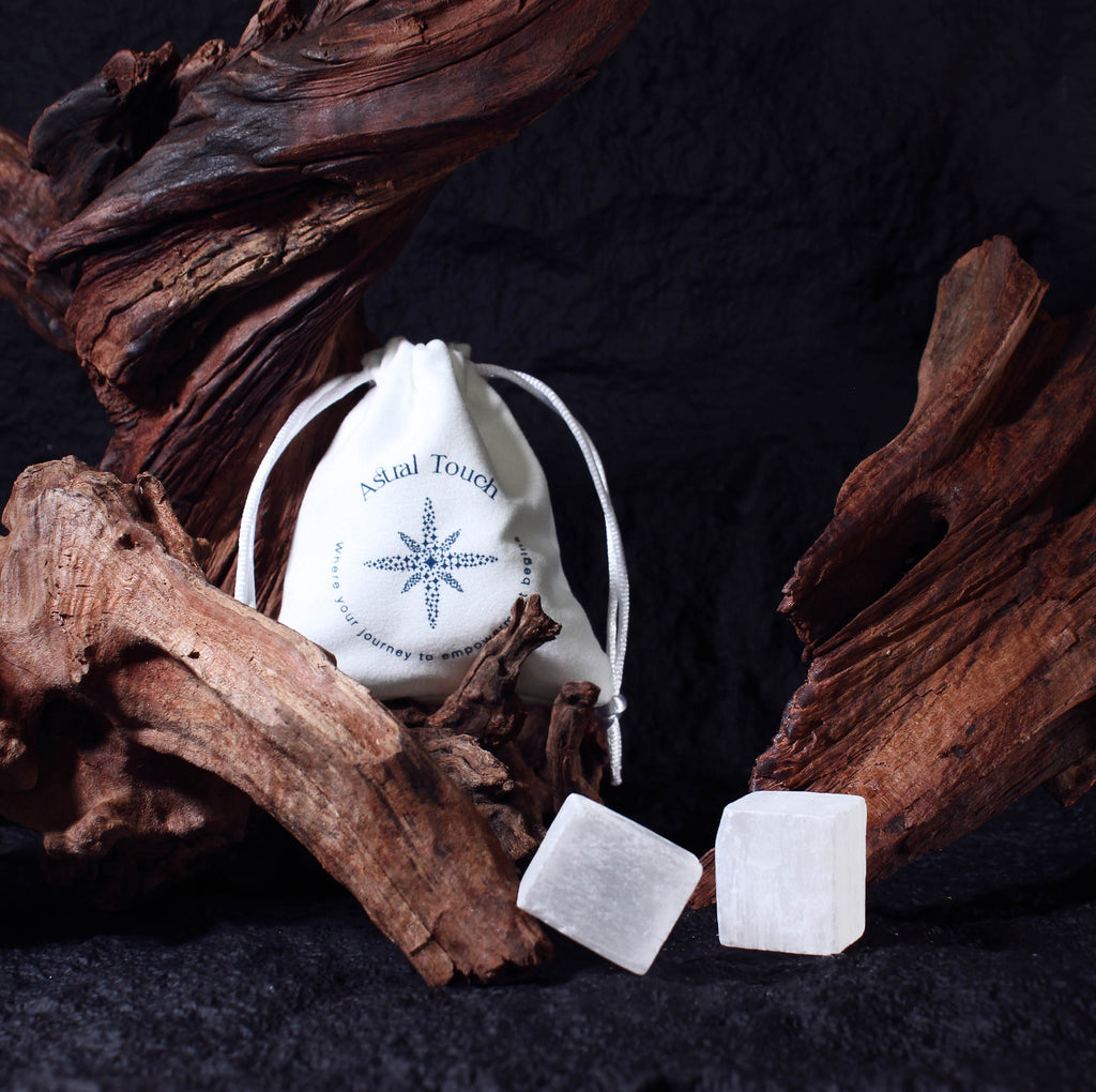 Selenite Tumbled Stone – Purity, Clarity & Energy Cleansing