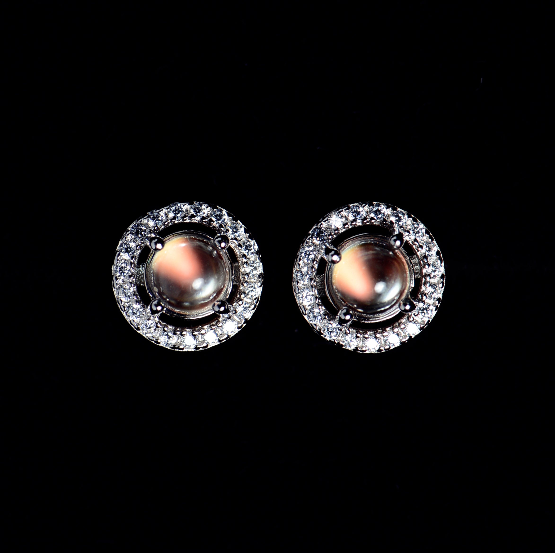SJE002 Madagascar Moonstone Halo Earstuds