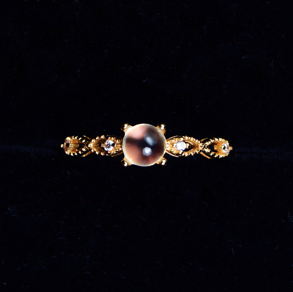 SJR007 Madagascar Moonstone Ribbon Ring (Gold)