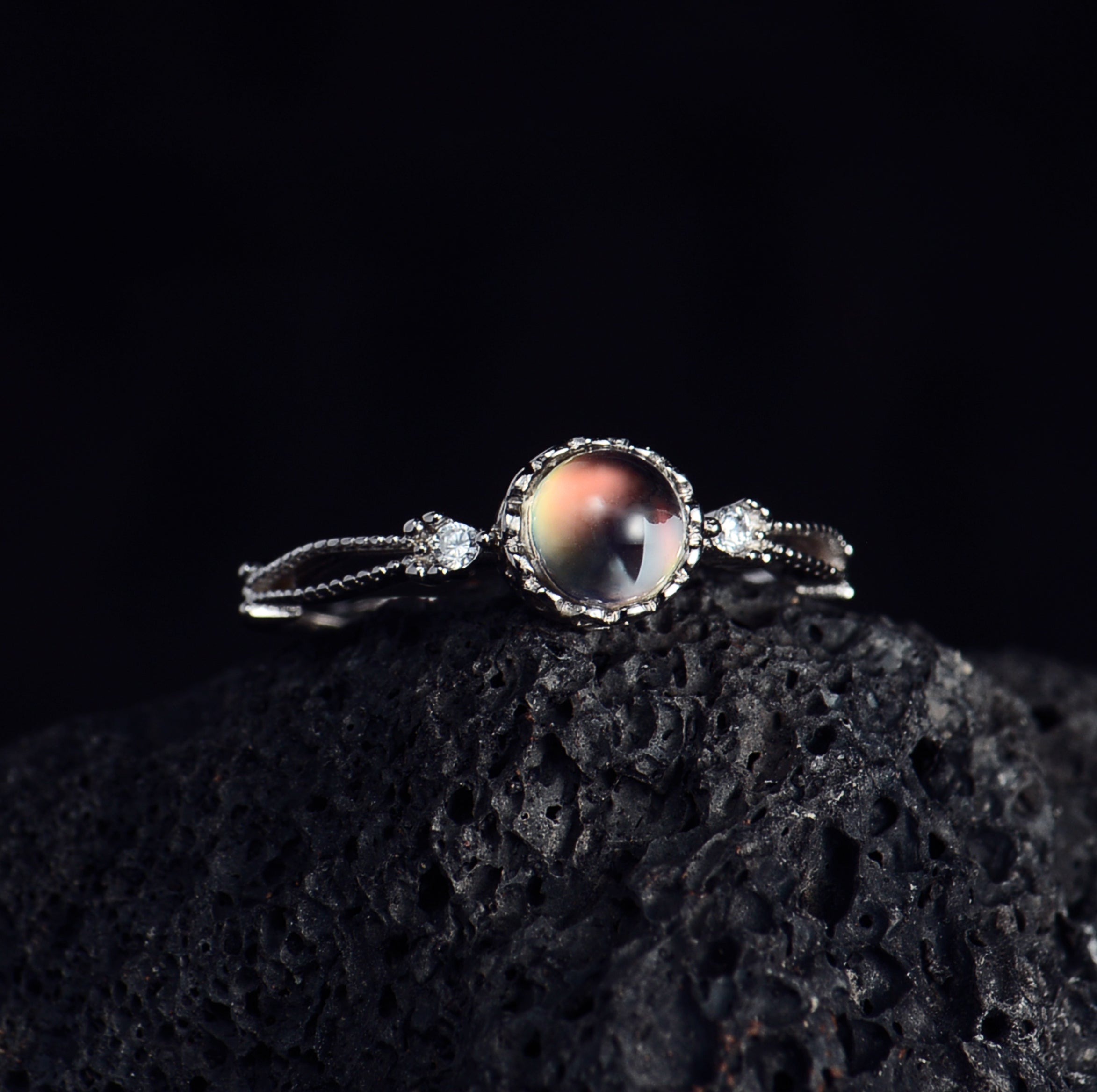 SJR009 Madagascar Moonstone Bezel Ring