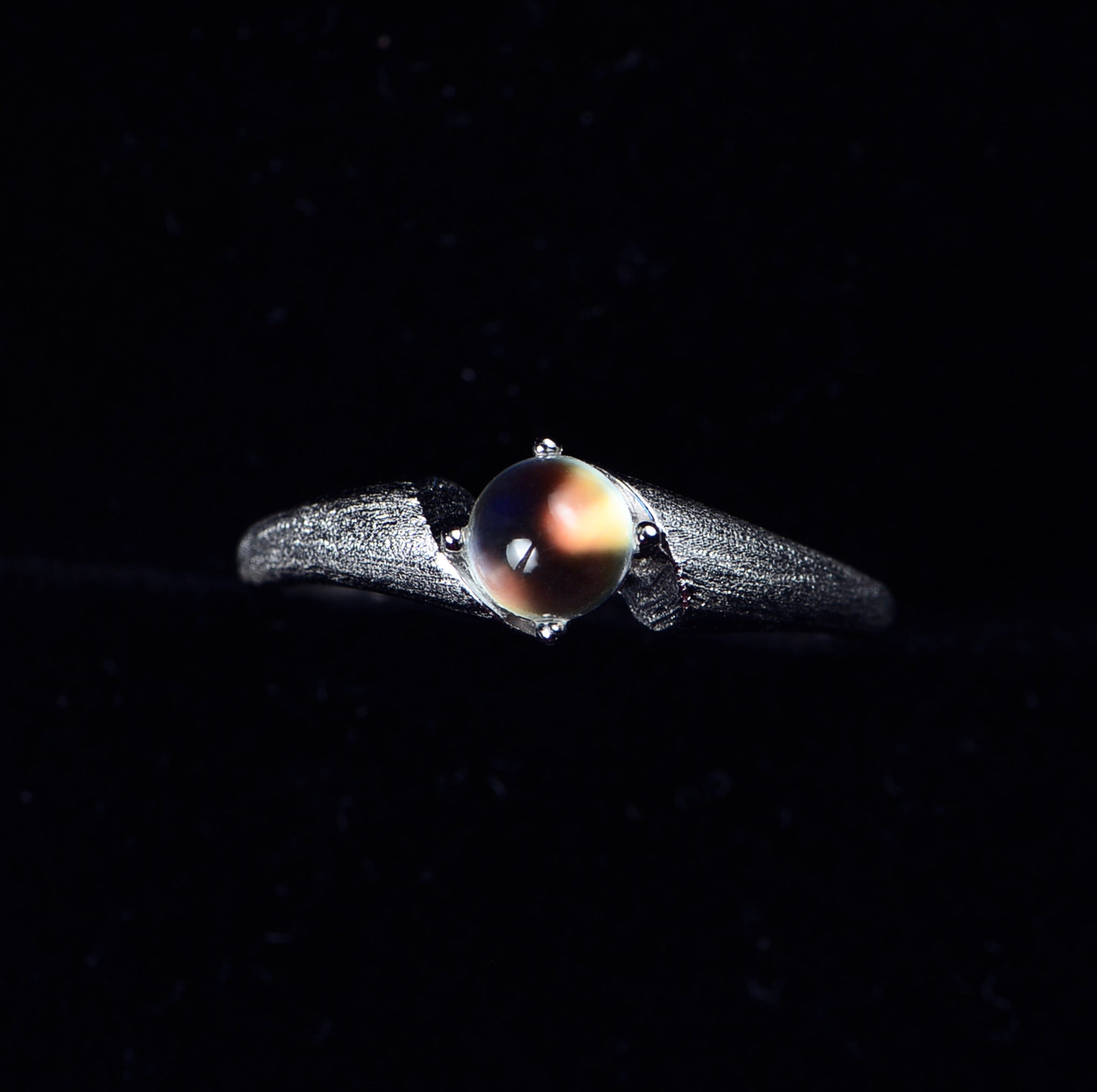 SJR010 Madagascar Moonstone Wave Matte Ring