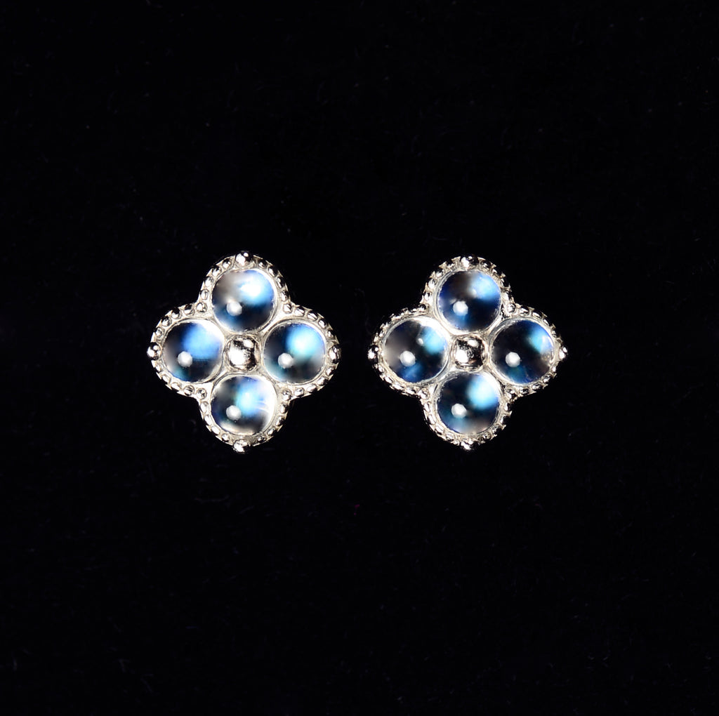 SJN006 Madagascar Moonstone Clover Earstuds Silver (Blue Ray)
