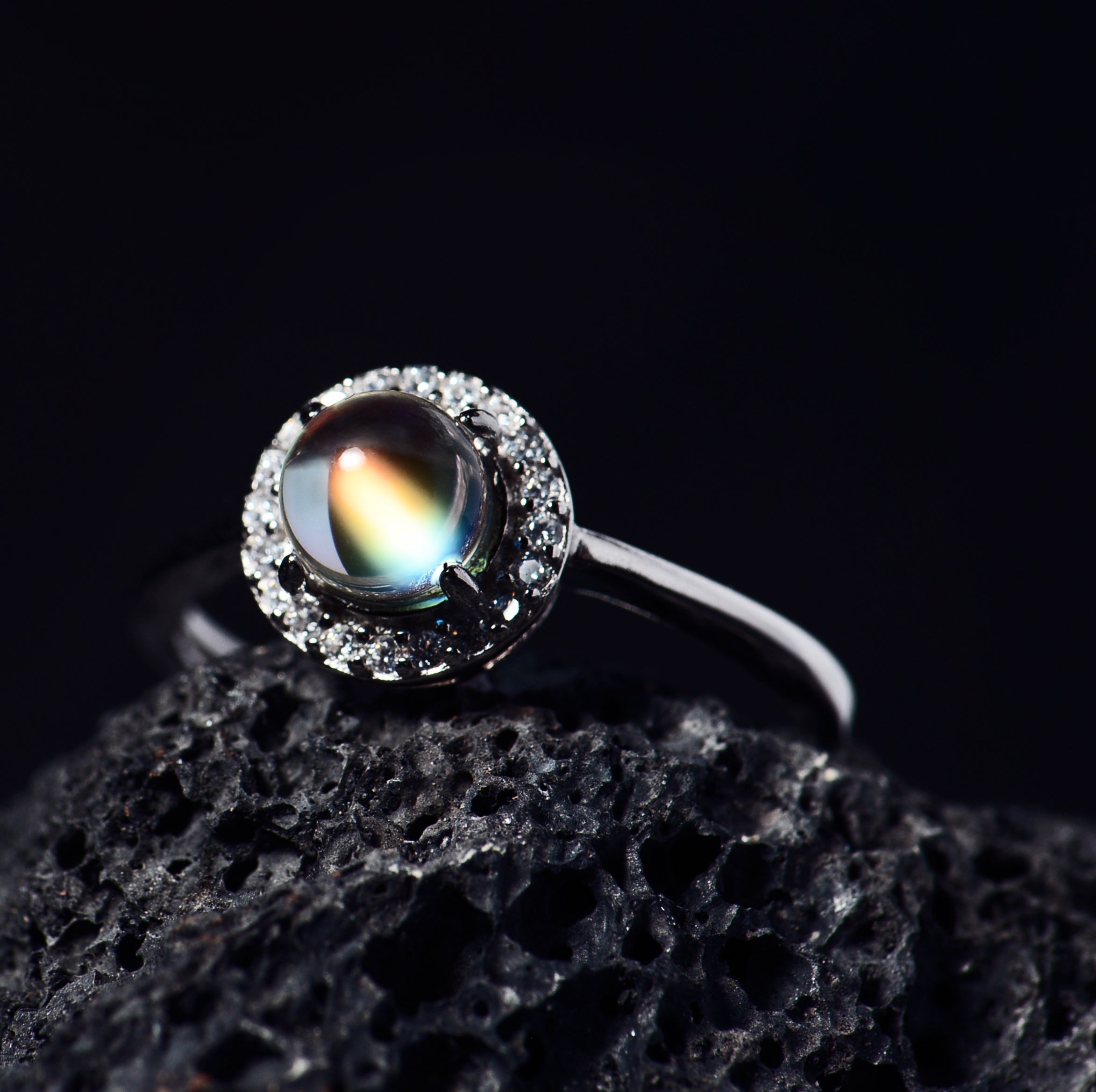 SJR005 Madagascar Moonstone Halo Ring