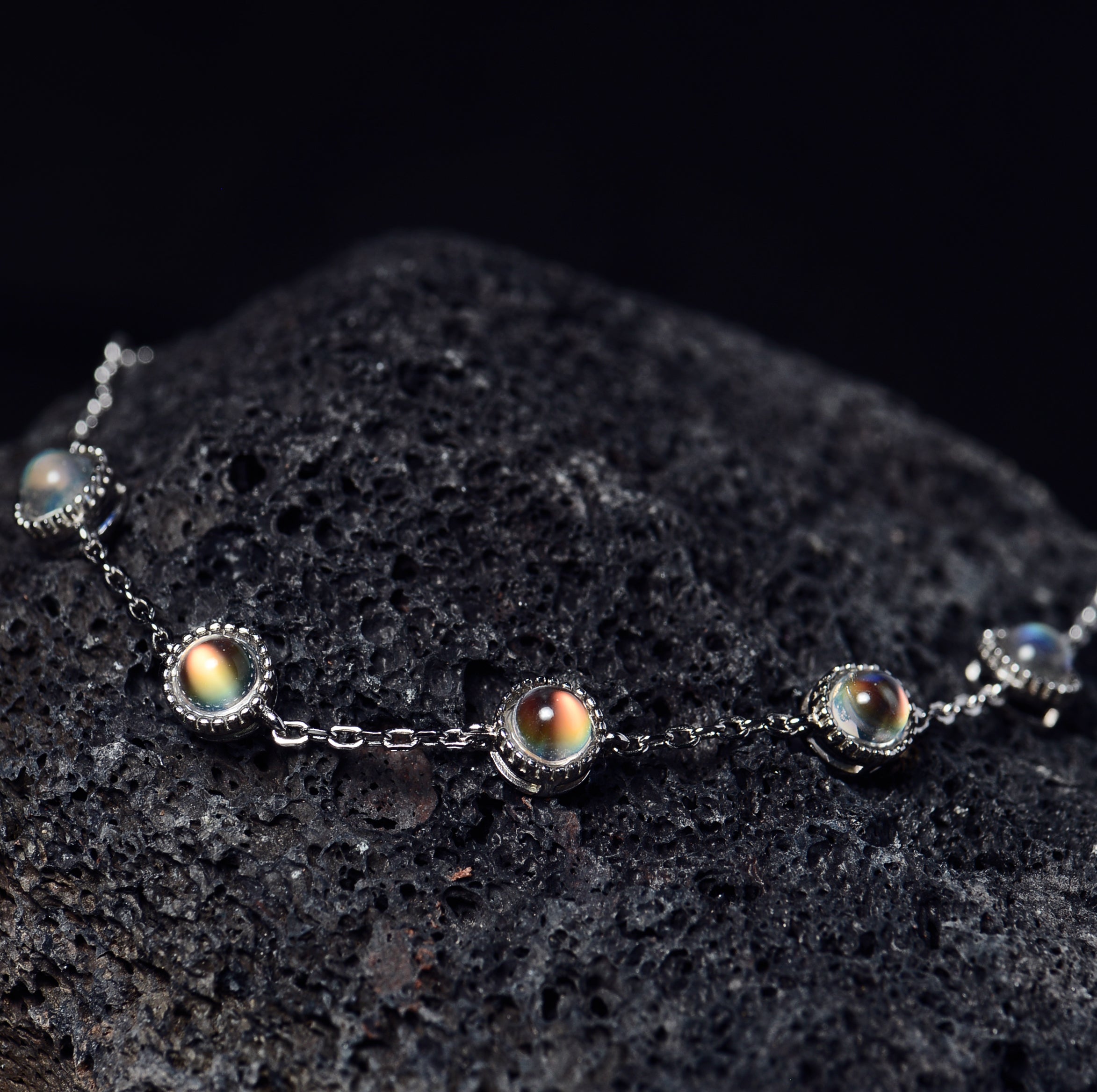 SJB003 Madagascar Moonstone Bezel Bracelet