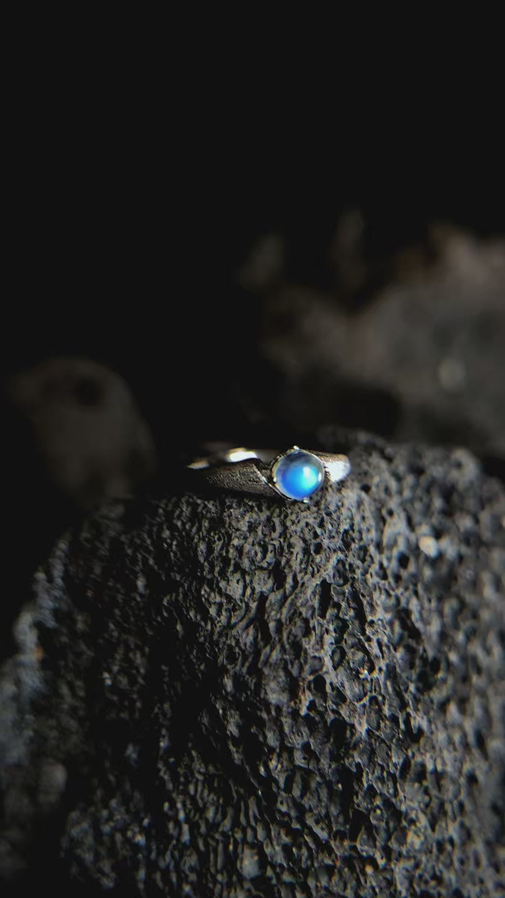 SJR010 Madagascar Moonstone Wave Matte Ring (Blue Ray) Ring